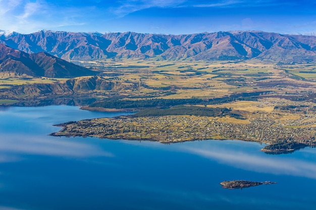 Lake Wanaka mountain landscape South Island New Zealand