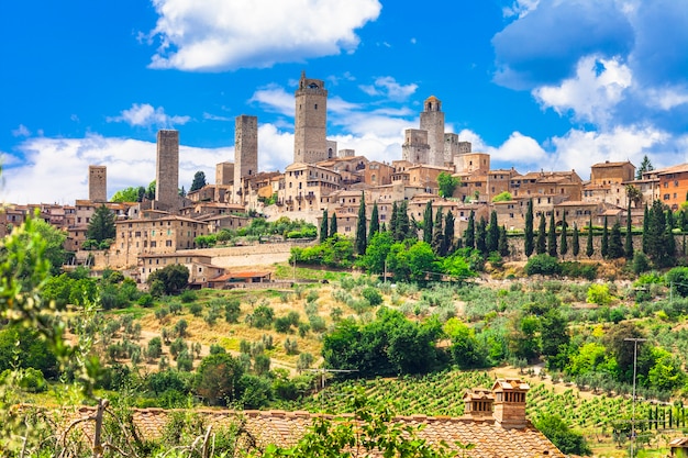 Landscapes and bautiful towns of Italy. medieval San Gimignano in Tuscany