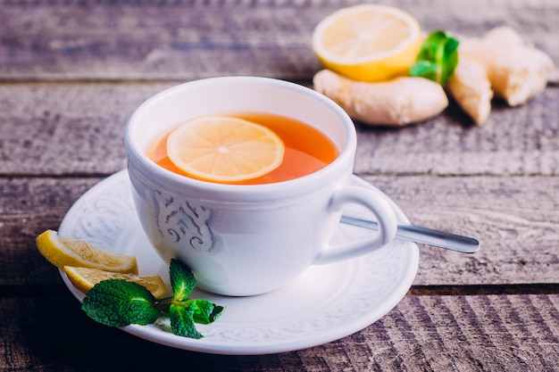 Lemon tea with ginger and mint