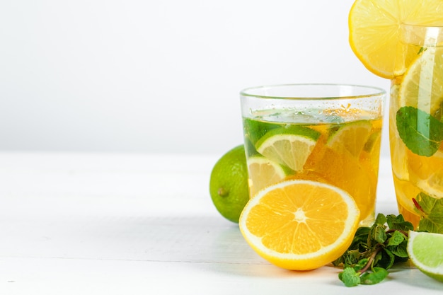 Lemon tea with mint