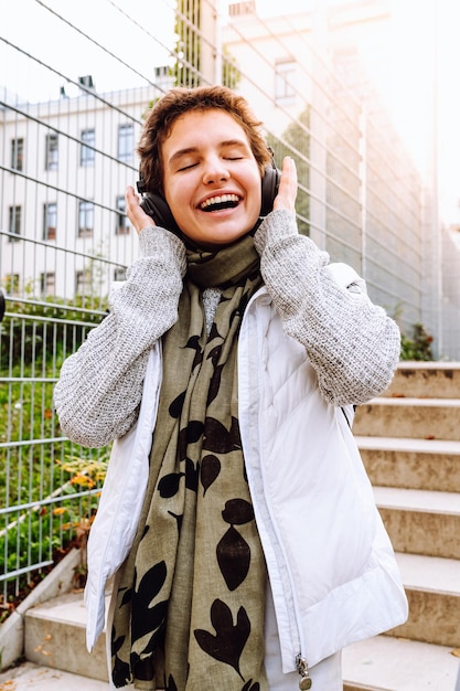 listening to music while walking autumn