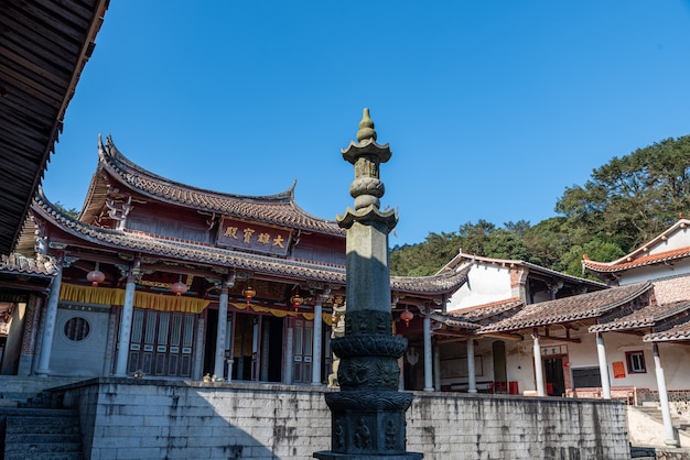 Local structure of Chinese traditional Buddhist temples