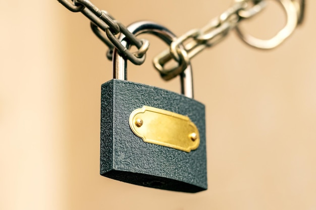 The lock connects the two parts of the chain