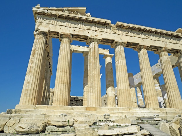 Photo low angle view of the acropolis