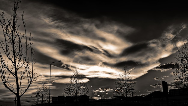 Photo low angle view of cloudy sky