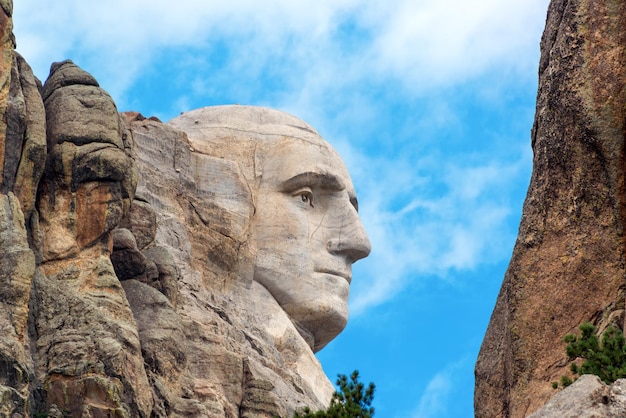 Photo low angle view of mount rushmore