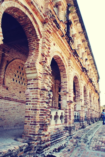 Photo low angle view of old building