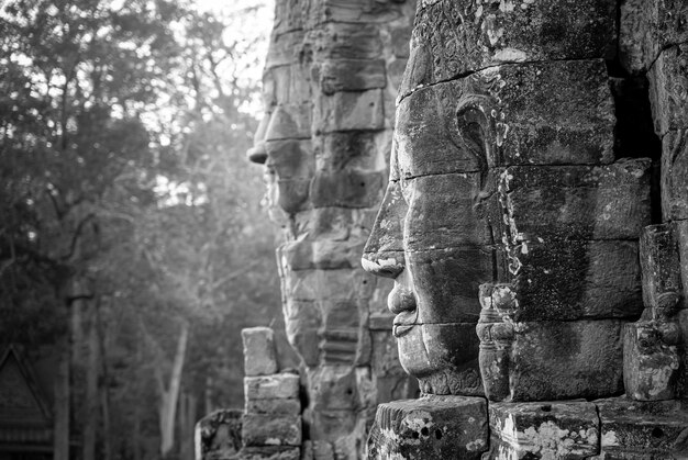 Photo low angle view of old ruins