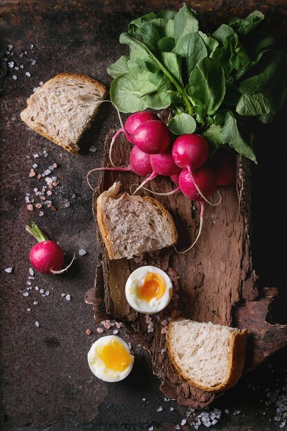 Lunch with vegetables and bread