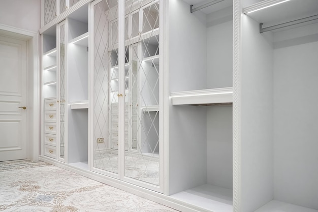 Luxury white walkin closet led lamps with mirror facades