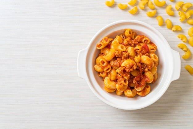 macaroni with tomatoes sauce and mince pork, american chop suey, american goulash