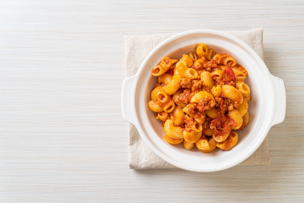 macaroni with tomatoes sauce and mince pork, american chop suey, american goulash