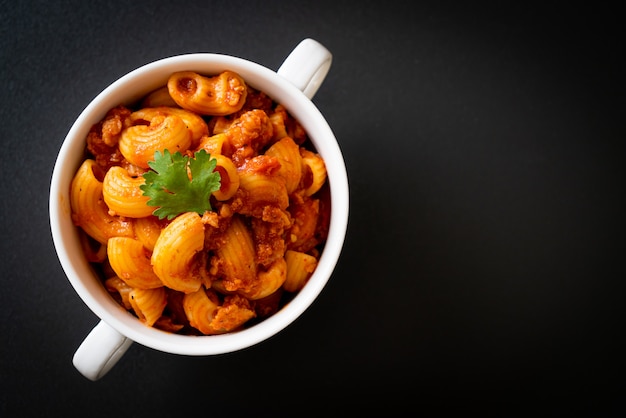 macaroni with tomatoes sauce and mince pork, american chop suey, american goulash