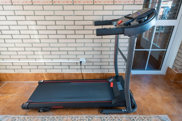 Machine to run at home and play sports without going outside to keep fit