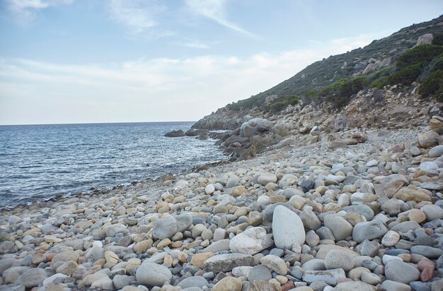 Photo magnificent view of punta molentis beach in sardinia, taken during the summer
