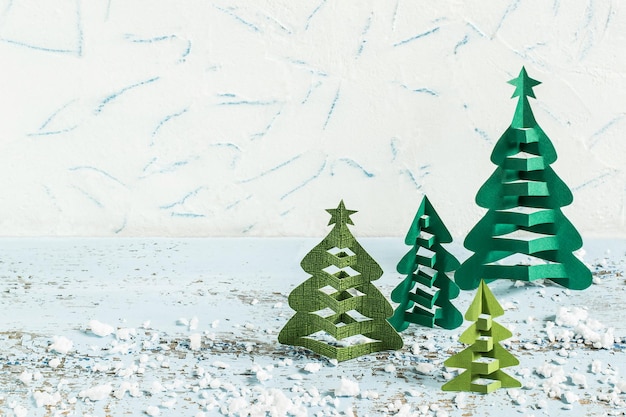 Making 3D Christmas tree from paper Step 7