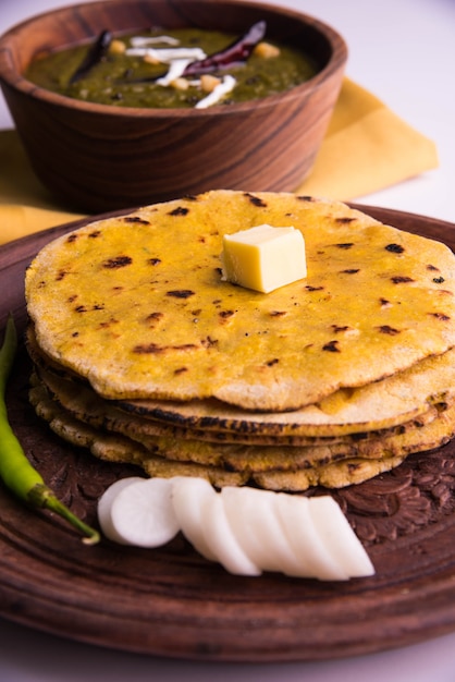 Makki di roti and sarson ka saag