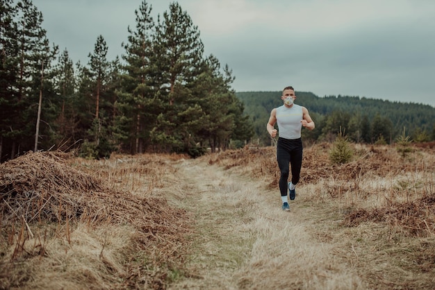 Man training with a mask due to the corona virus