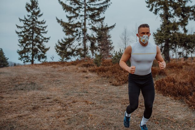 Man training with a mask due to the corona virus