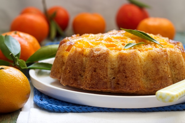 Mandarin cake and tangerines