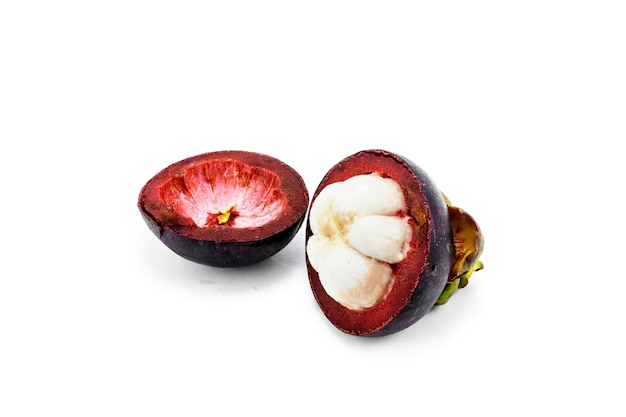 Photo mangosteen fruit on white background