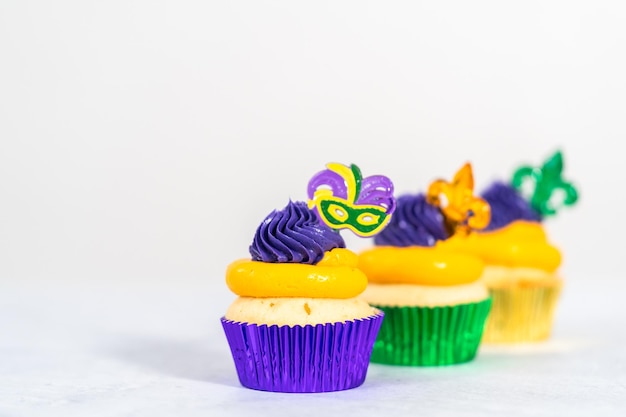 Mardi Gras cupcakes