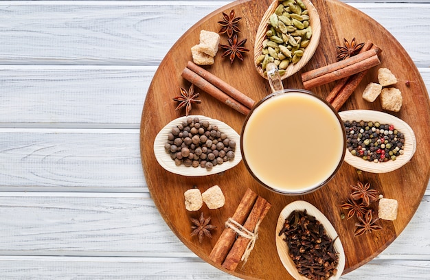 Photo masala tea with spices