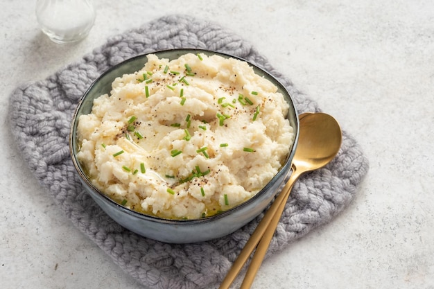 Mashed cauliflower with butter