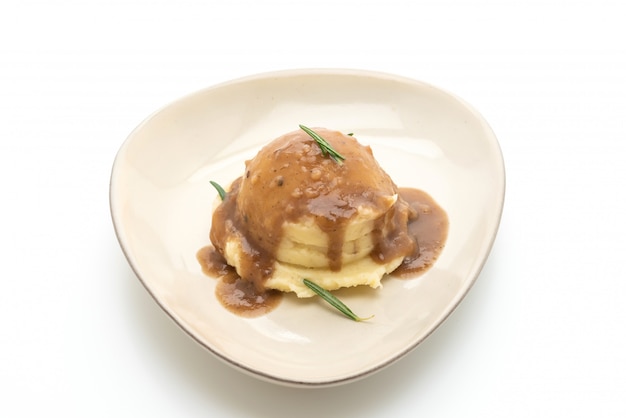 mashed potatoes with gravy sauce