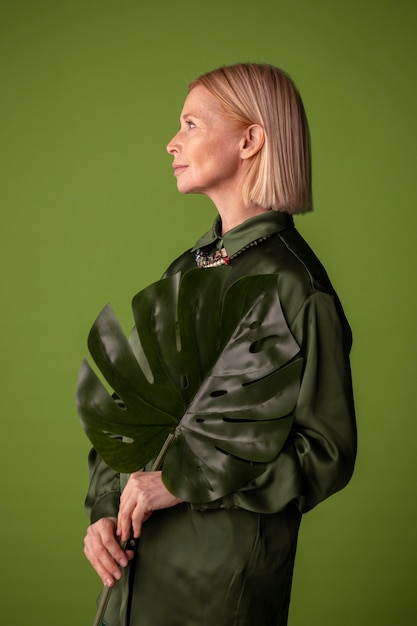 Mature woman wearing fashionable clothing