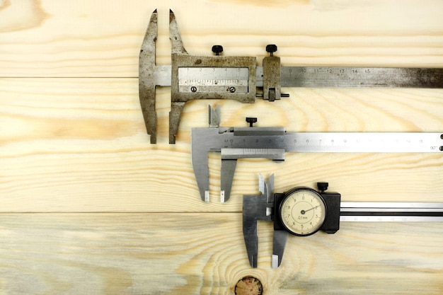 Measuring tool caliper