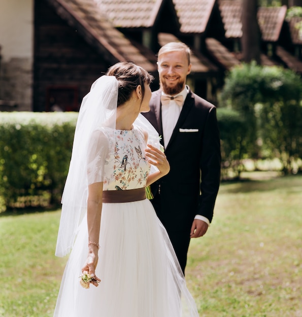 Meeting of the bride and the groom