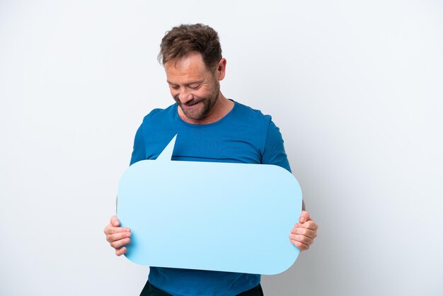 Photo middle age caucasian man isolated on white background holding an empty speech bubble