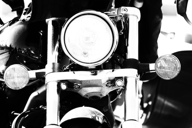 Photo midsection of man riding motorcycle