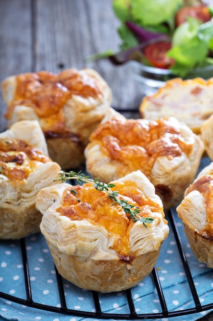 Mini quiche with puff pastry