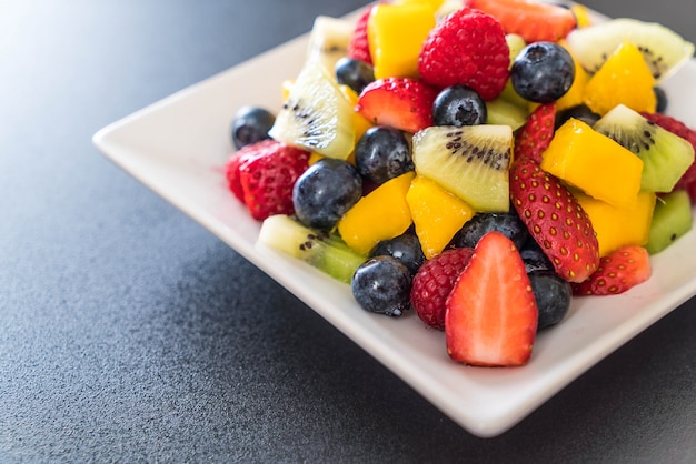 mixed fresh fruits 