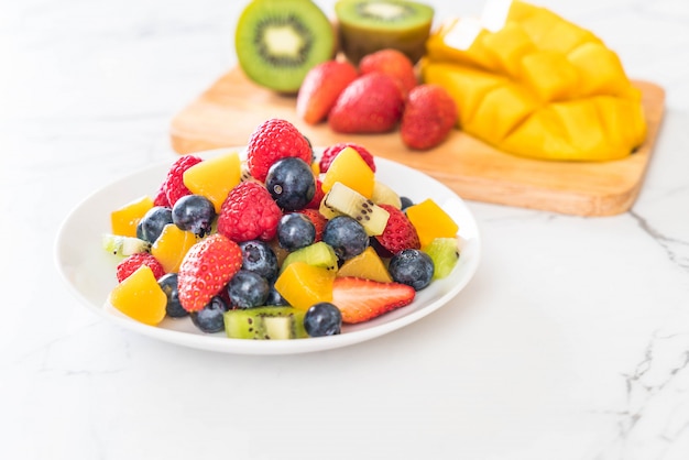 mixed fresh fruits 