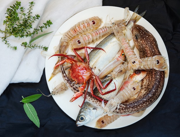 Mixed raw fresh fish for the preparation of soup