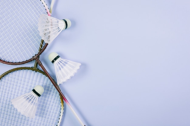 Photo modern badminton equipment composition