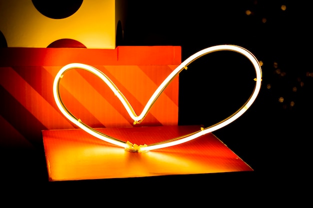 Modified bulb heart shape gift box