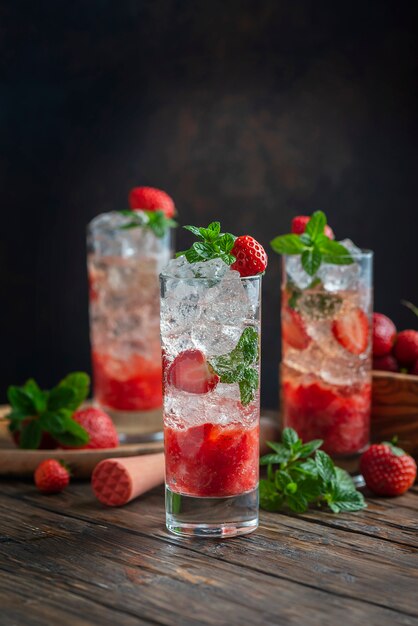 Mojito cocktail with strawberries