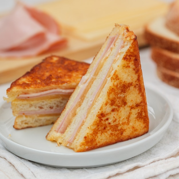 Monte Cristo sandwich