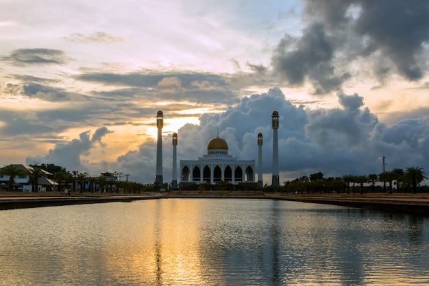 Mosque twilight sky in the evening.