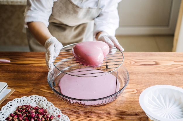 Mousse cake mirror glaze cake process of making heart shape mousse cake with pink mirror glaze