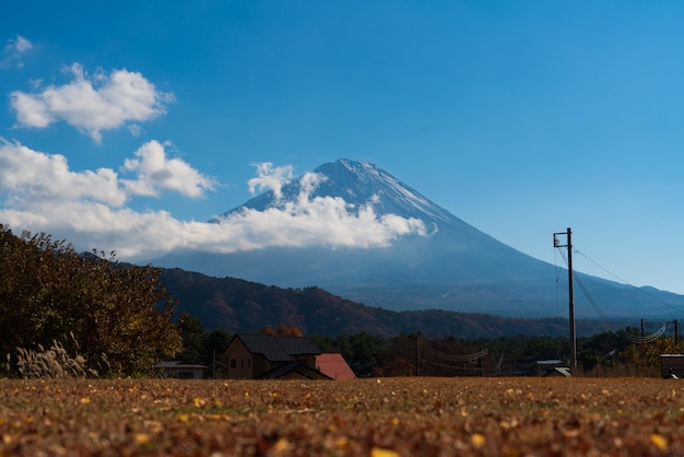 Mt Fuji mountain with the cloudy