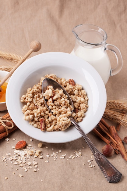 Muesli with milk and honey