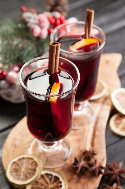 Mulled wine with cinnamon and orange