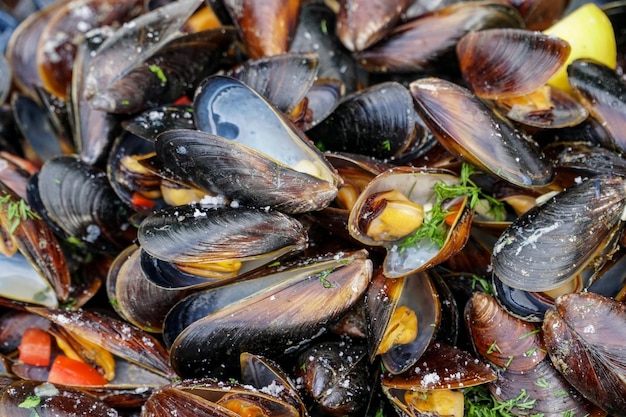 Mussels with herbs boiled