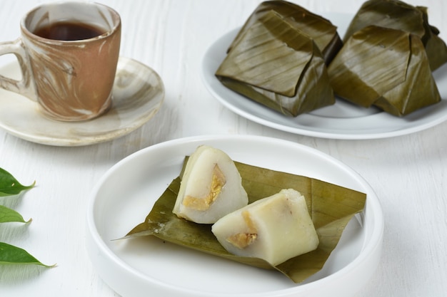 nagasaritraditional steamed cake made from rice flour Filled with sliced of banana