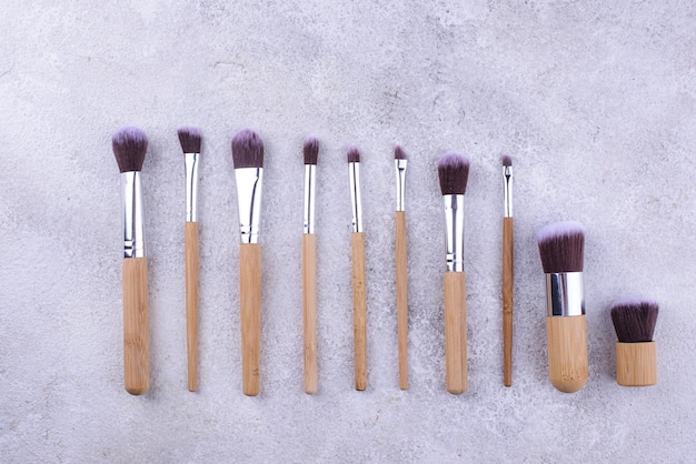 Photo natural bamboo cosmetic makeup brushes